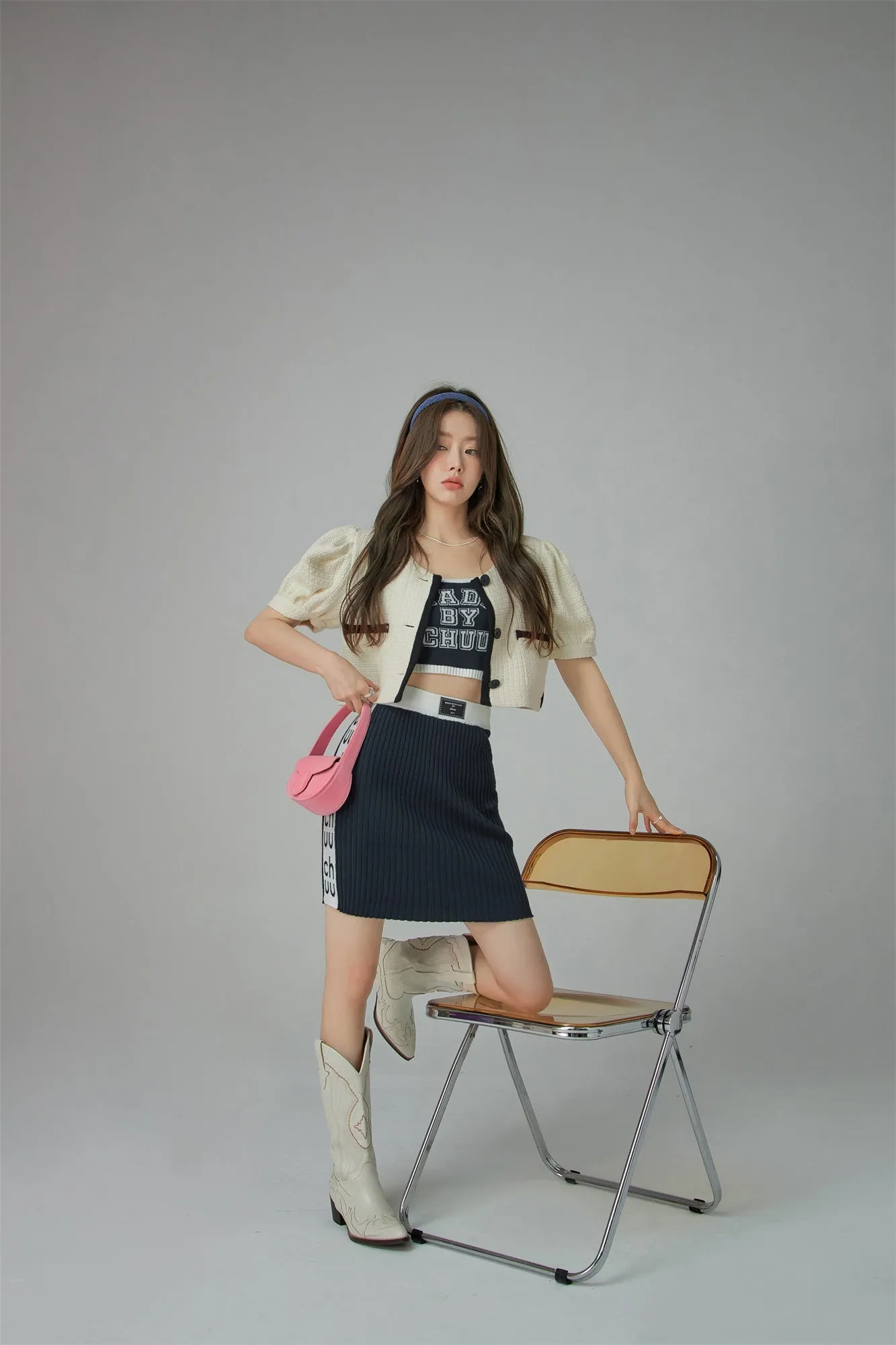 Chuu Logo Slim Knit Skirt