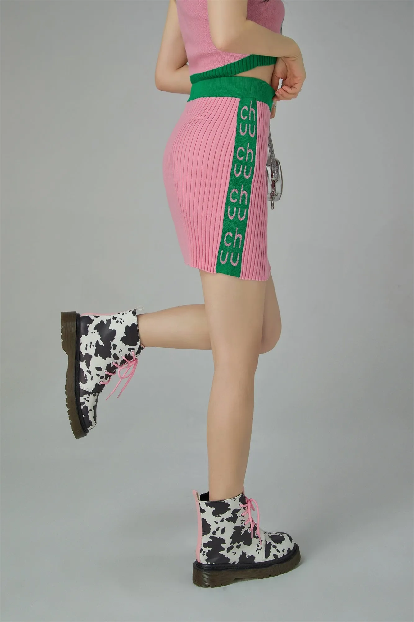 Chuu Logo Slim Knit Skirt