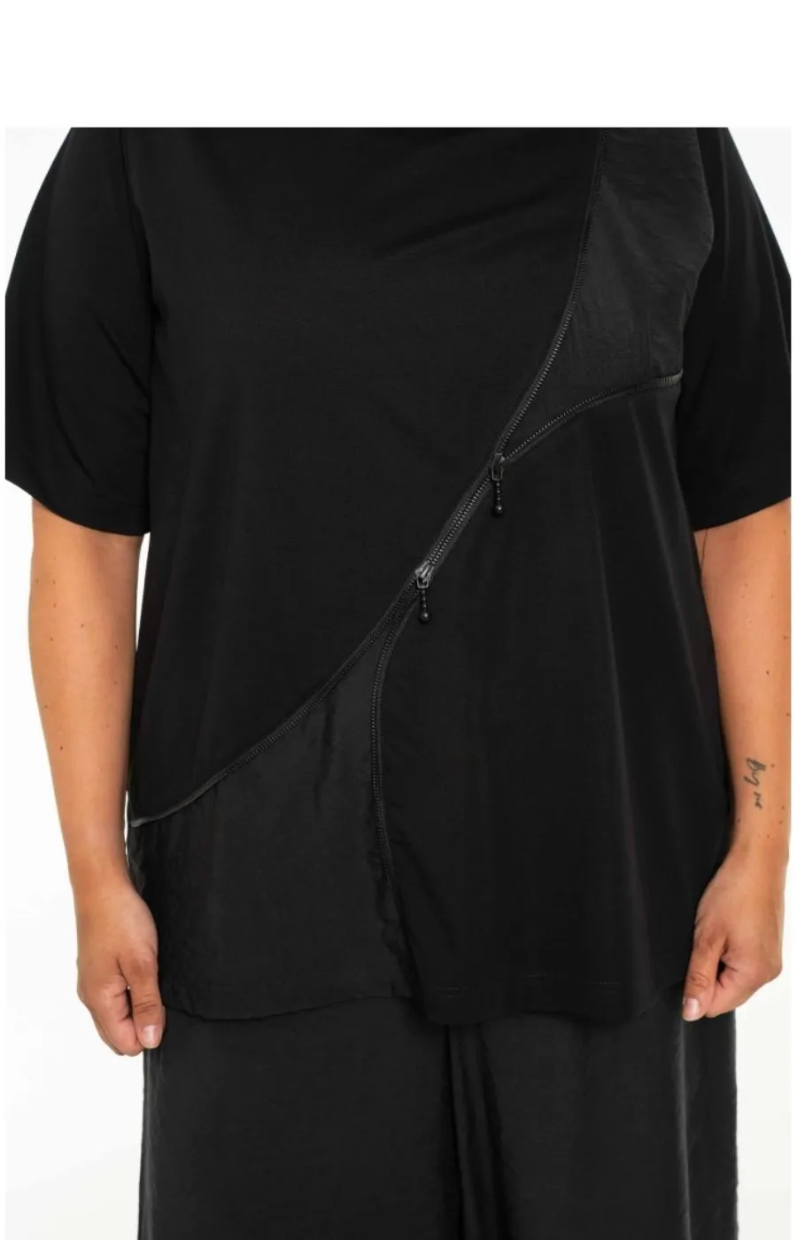 Gozzip Cajsa Top in Black