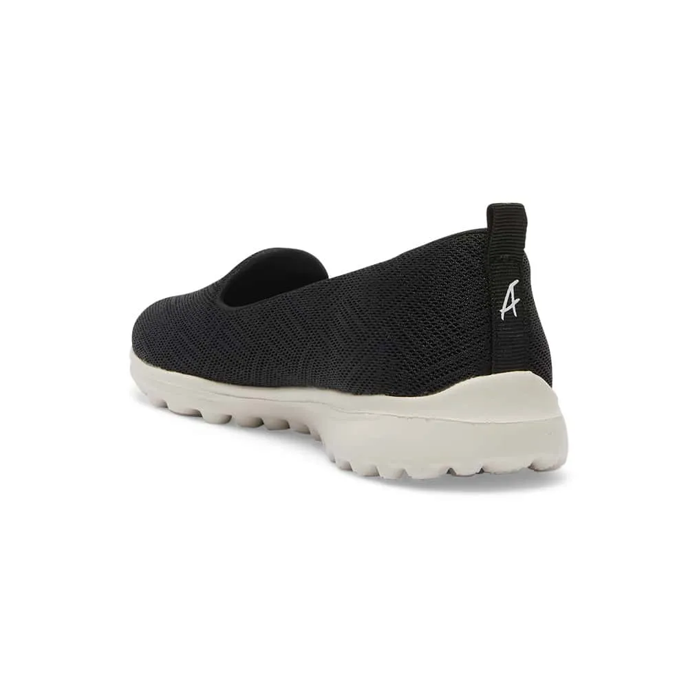 Perry Sneaker in Black